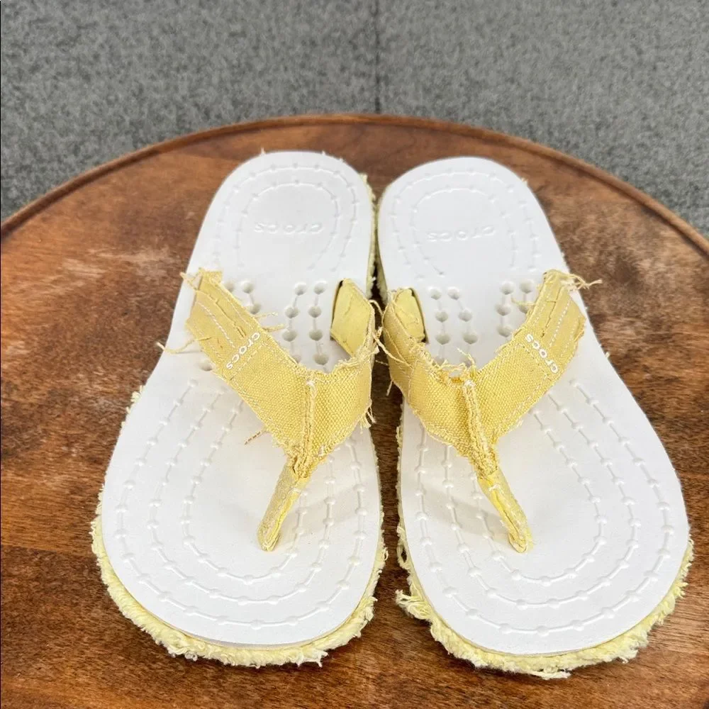 CROCS Sandals Wm 9 Mens 7 Melbourne Flip Flop Mellow Yellow Oyster White Fabric